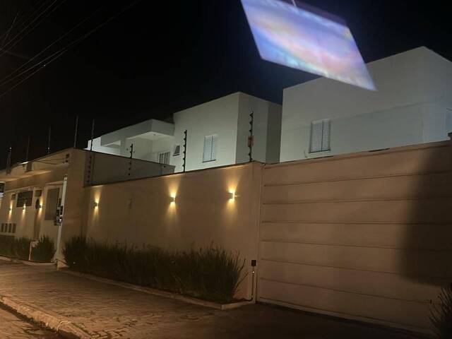 #13 - Apartamento para Venda em Caraguatatuba - SP